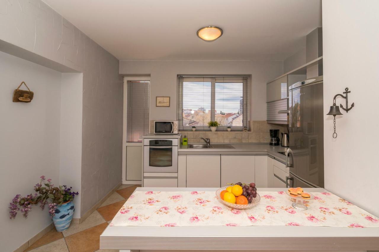 Apartment Old Town With Sea View Split Buitenkant foto